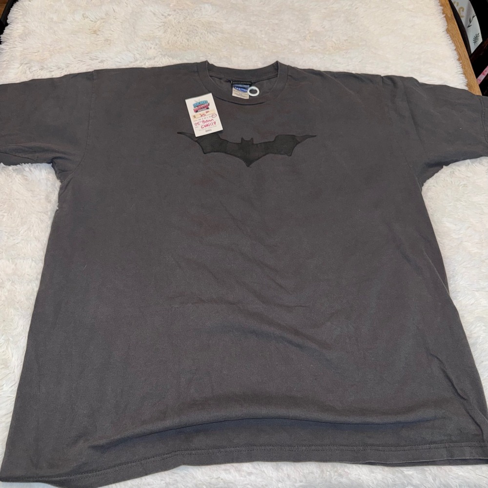 Batman Begins T-Shirt Mens XXL Grey Excellent 2005 Movie Promo Bat Logo Cygnus